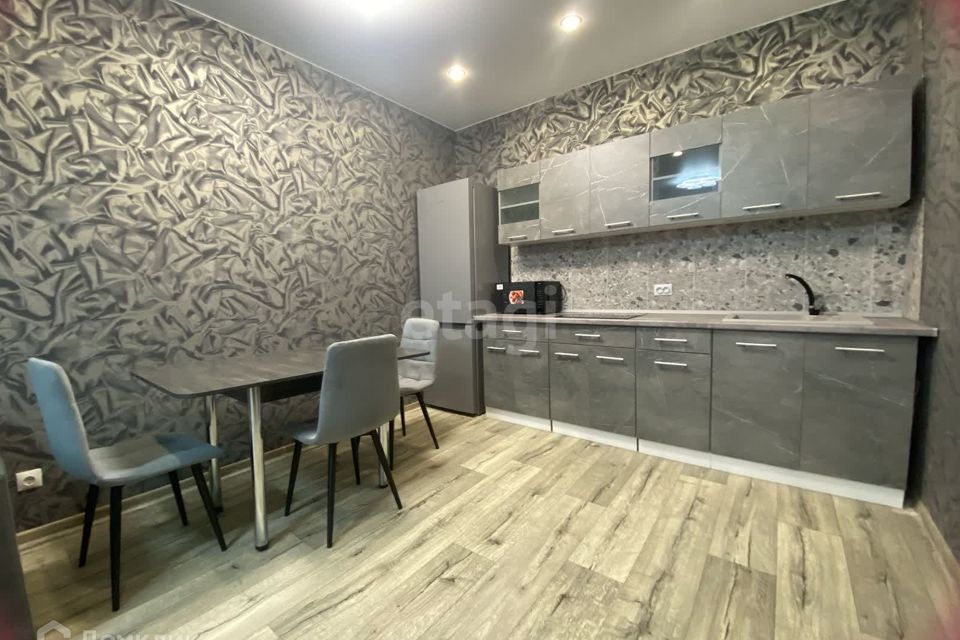 Сдаётся 1-комнатная квартира, 58 м²