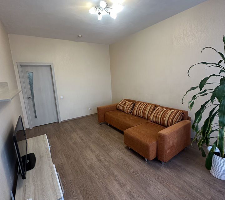 Сдаётся 2-комнатная квартира, 56 м²