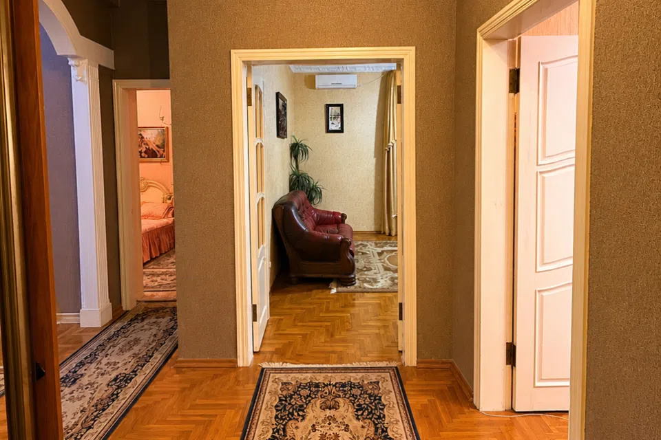 Продаётся 4-комнатная квартира, 97 м²