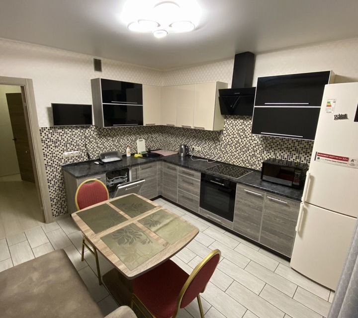 Сдаётся 2-комнатная квартира, 59.8 м²