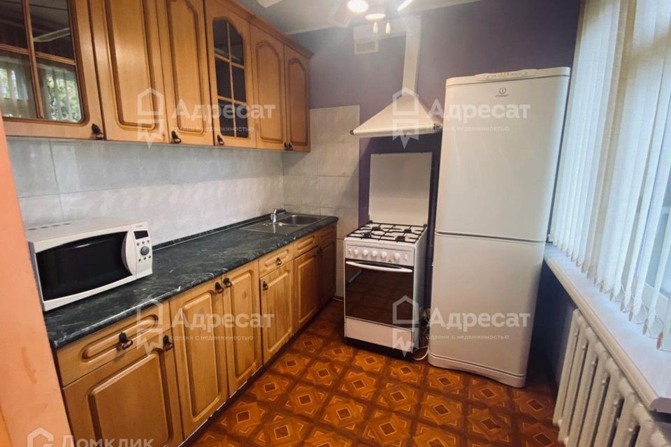 Продаётся 4-комнатная квартира, 61.7 м²