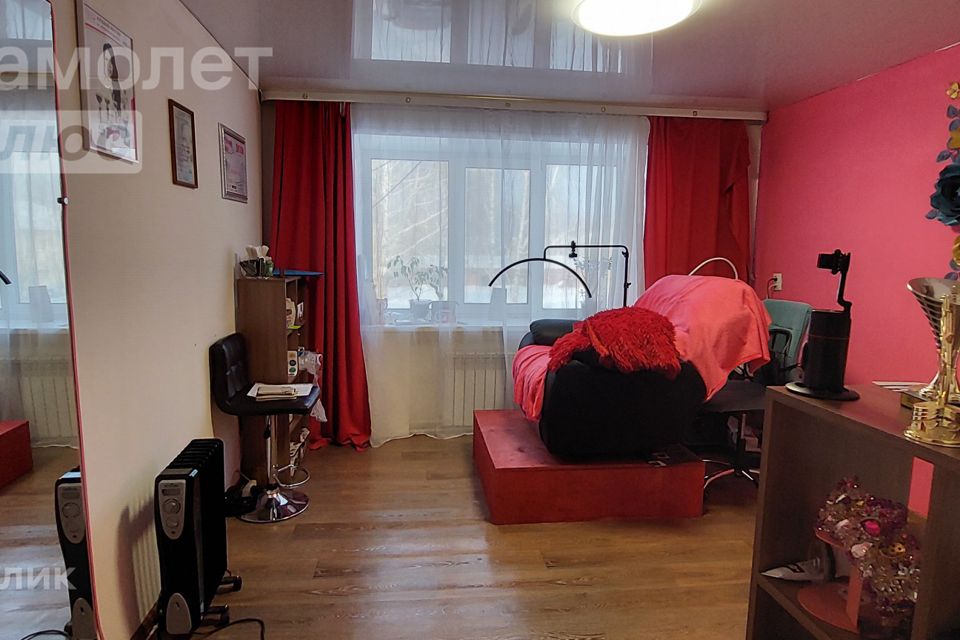 Продаётся 1-комнатная квартира, 37.8 м²
