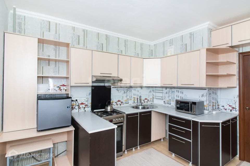 Продаётся 2-комнатная квартира, 62.2 м²