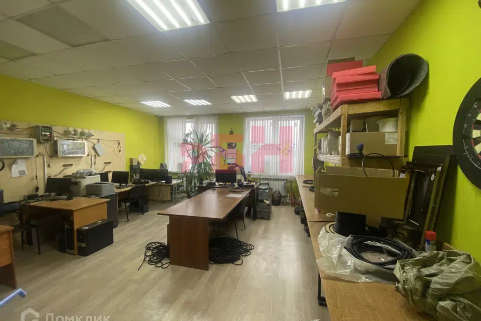 Сдаётся офис, 375.9 м²