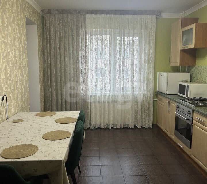 Продаётся 4-комнатная квартира, 104 м²
