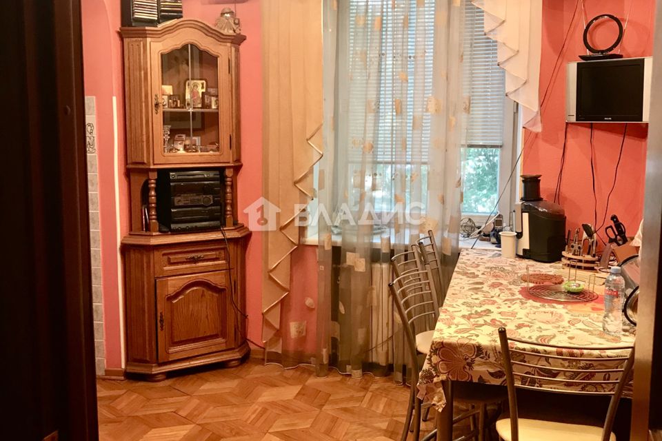 Продаётся 4-комнатная квартира, 90.6 м²