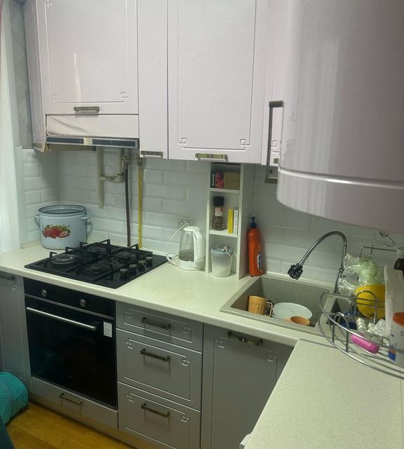 Продаётся 3-комнатная квартира, 47 м²