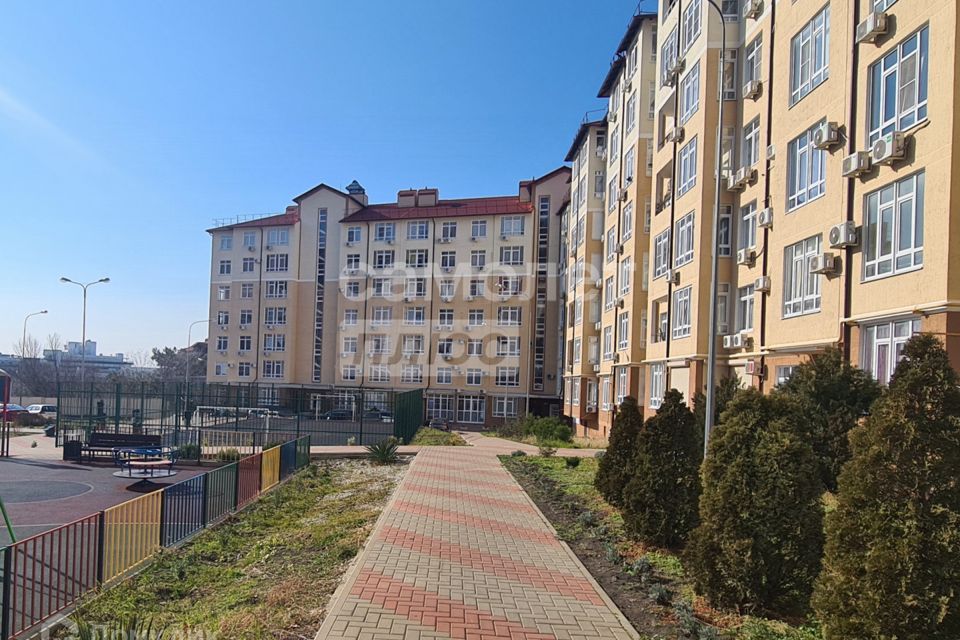 Продаётся 1-комнатная квартира, 37.3 м²
