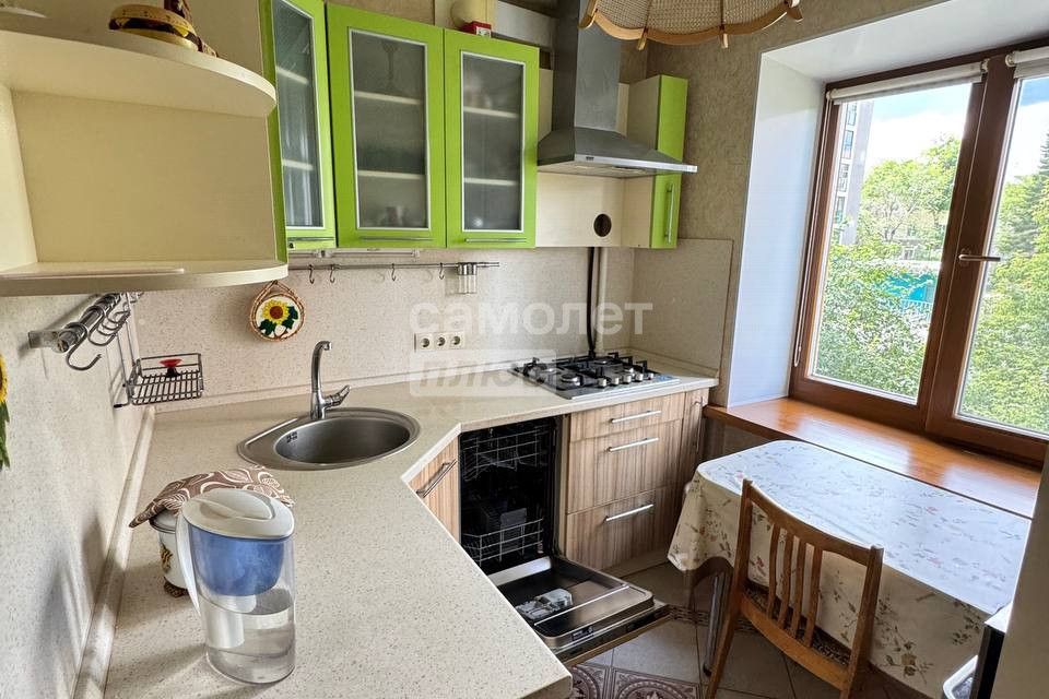 Сдаётся 3-комнатная квартира, 57.3 м²