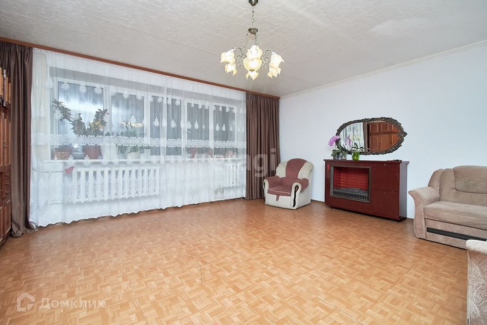 Продаётся 3-комнатная квартира, 136.5 м²