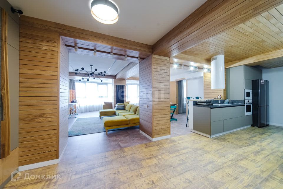 Продаётся 3-комнатная квартира, 120 м²