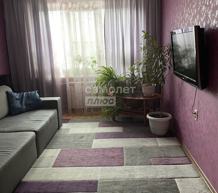 Продаётся 4-комнатная квартира, 80 м²