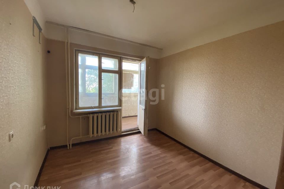 Продаётся 3-комнатная квартира, 57 м²