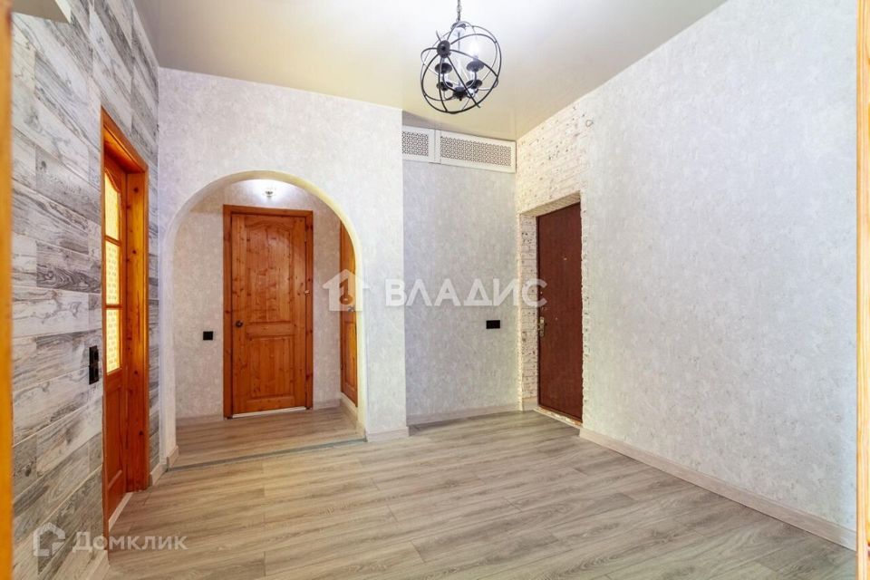 Продаётся 2-комнатная квартира, 67.1 м²