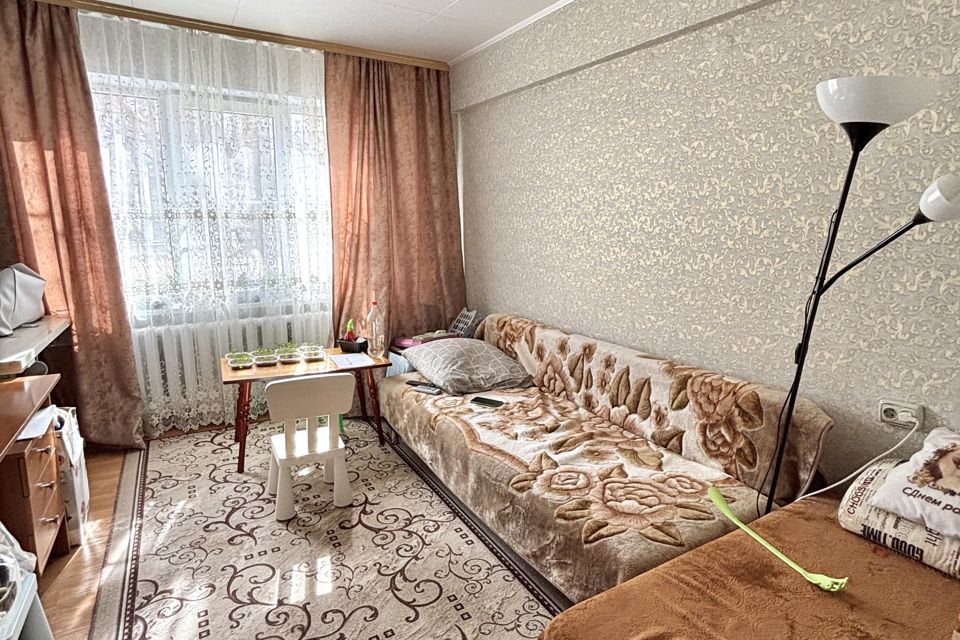 Продаётся 4-комнатная квартира, 76.4 м²