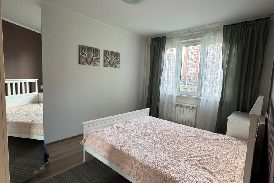 Сдаётся 2-комнатная квартира, 65 м²