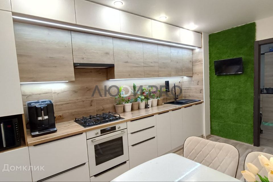 Продаётся 2-комнатная квартира, 56.7 м²