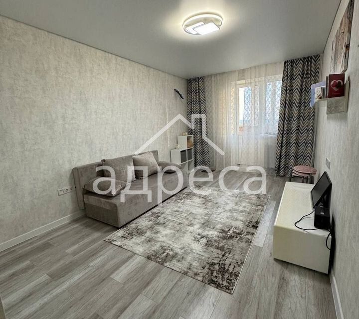 Продаётся 3-комнатная квартира, 106 м²