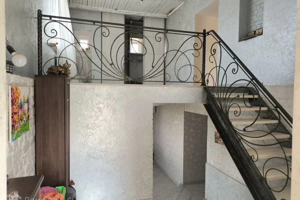 Продаётся 2-этажный дом, 140 м²