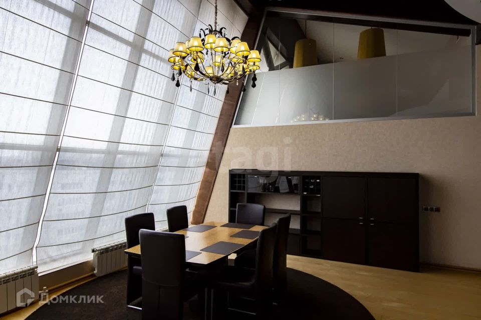 Сдаётся 3-комнатная квартира, 333 м²