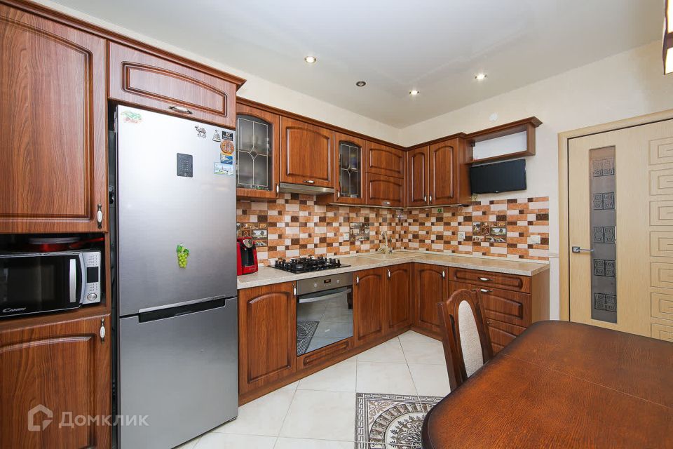 Продаётся 2-комнатная квартира, 55.8 м²
