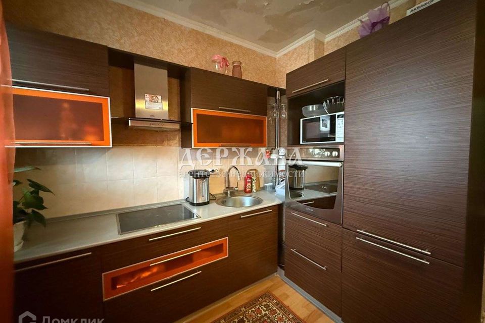 Продаётся 1-комнатная квартира, 41.3 м²