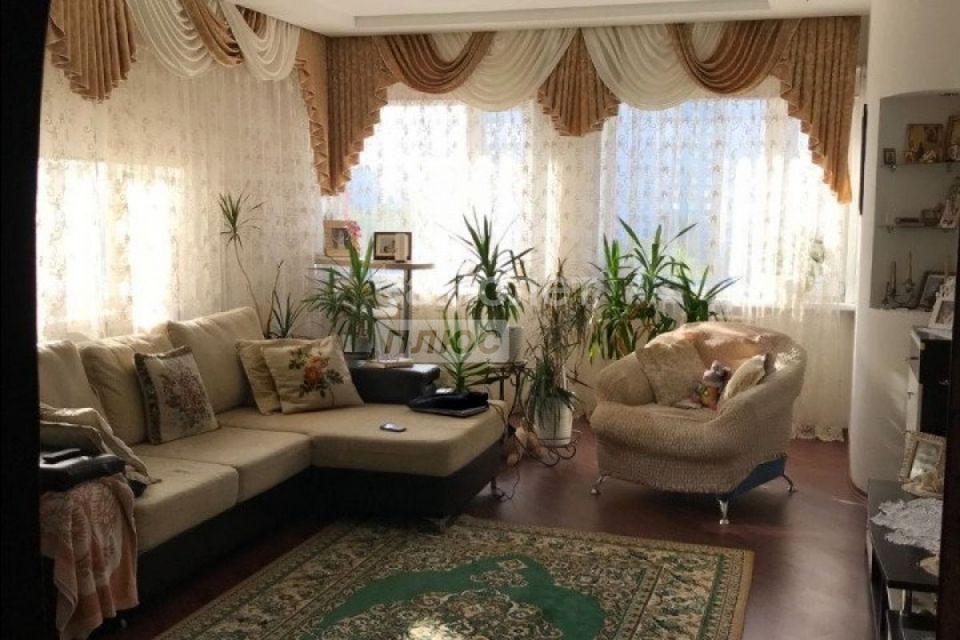 Продаётся 2-комнатная квартира, 90 м²