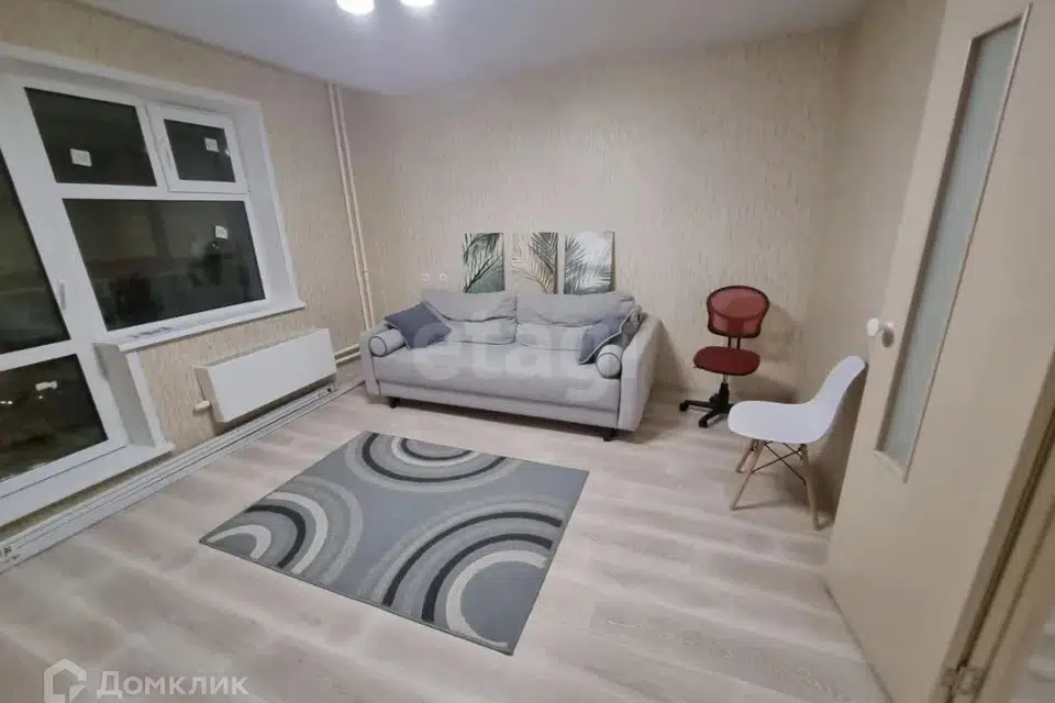 Продаётся 1-комнатная квартира, 42 м²