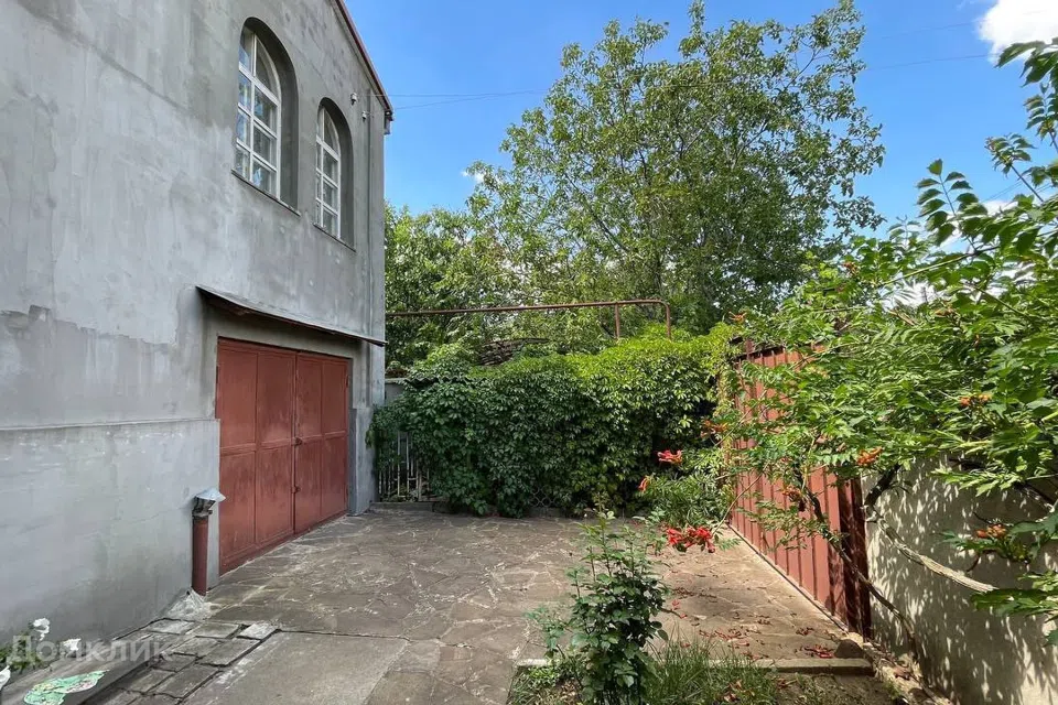 Продаётся 2-этажный дом, 660 м²