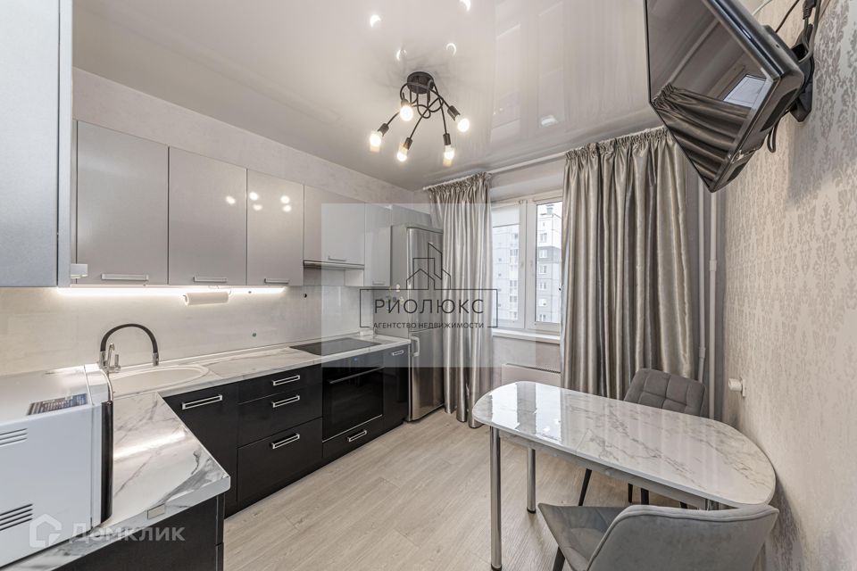 Продаётся 1-комнатная квартира, 40.7 м²