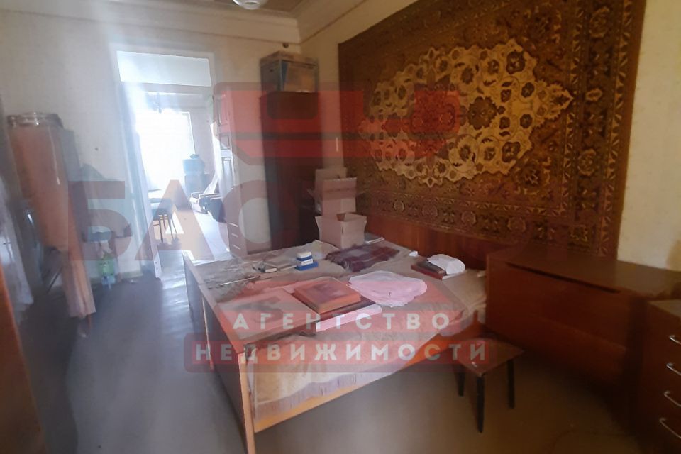 Продаётся 4-комнатная квартира, 102.7 м²