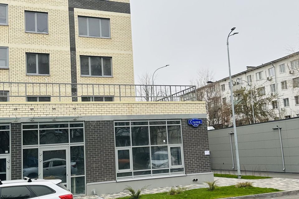 Продаётся 4-комнатная квартира, 90 м²
