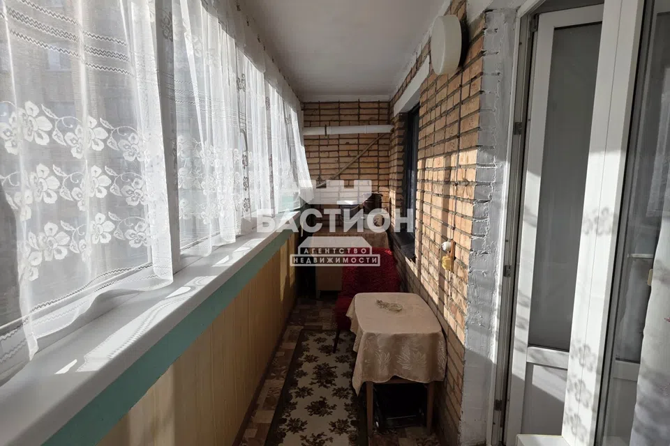 Продаётся 4-комнатная квартира, 100 м²