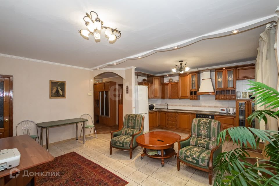 Продаётся 3-комнатная квартира, 94 м²