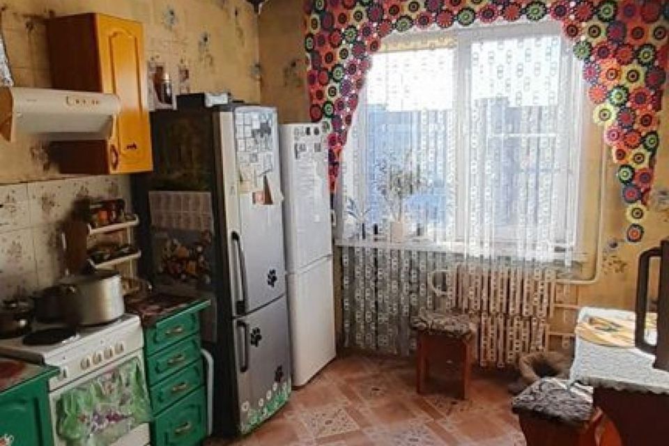 Продаётся 4-комнатная квартира, 82 м²