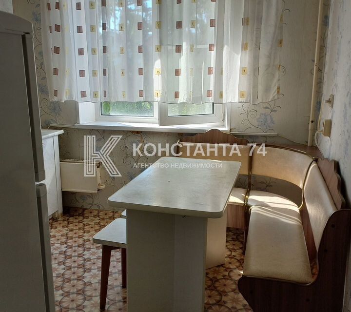 Продаётся 1-комнатная квартира, 41.3 м²