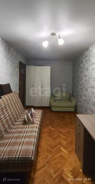 Продаётся комната в 1-комн. квартире, 58 м²