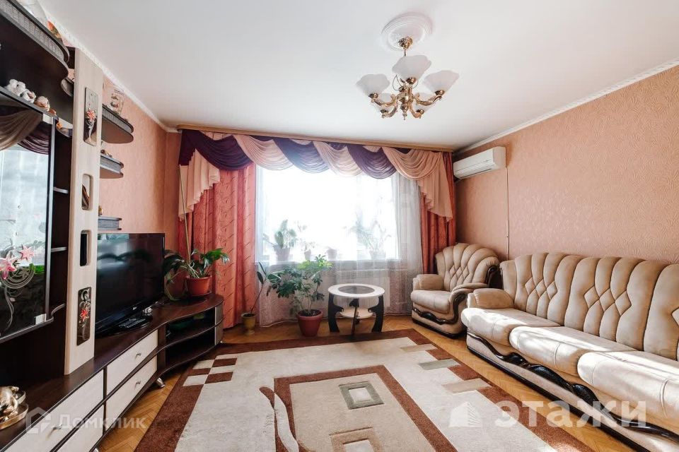 Продаётся 4-комнатная квартира, 79 м²