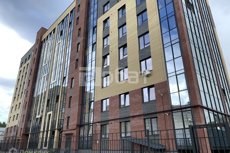 Продаётся 3-комнатная квартира, 106 м²