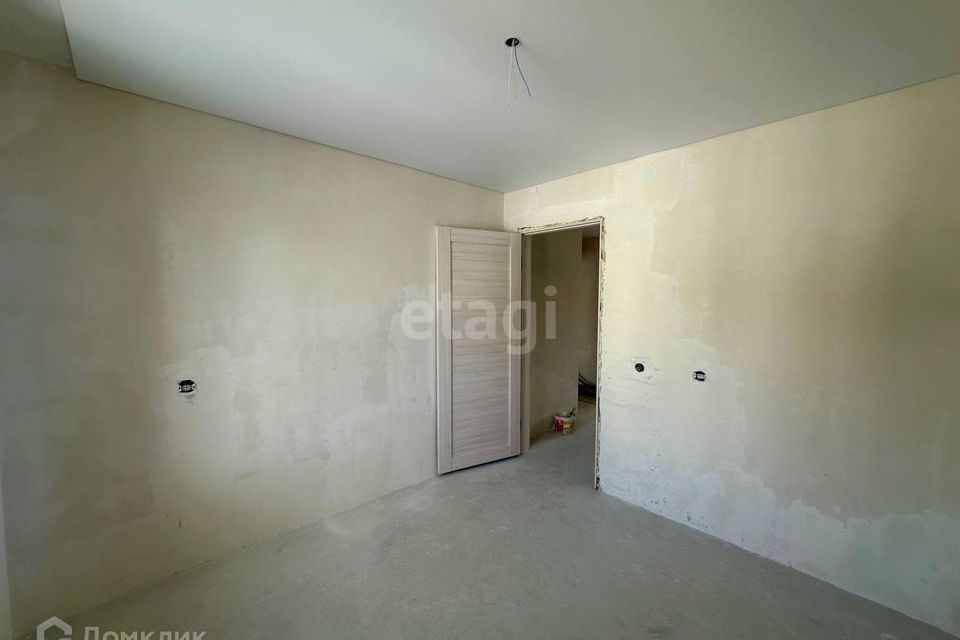 Продаётся 2-комнатная квартира, 60.7 м²