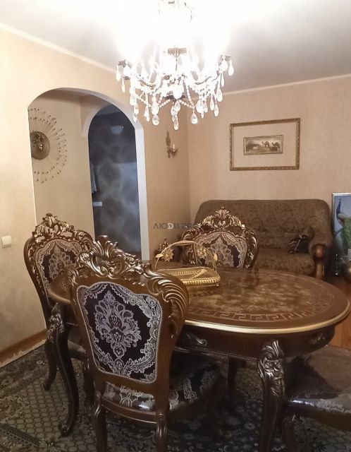 Продаётся 3-комнатная квартира, 57.9 м²