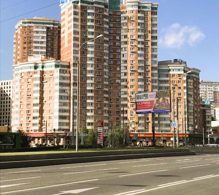Продаётся 2-комнатная квартира, 77.3 м²