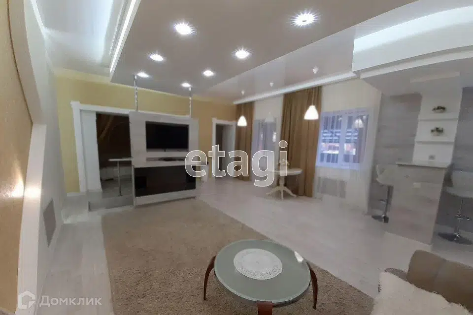 Продаётся 3-этажный дом, 360 м²