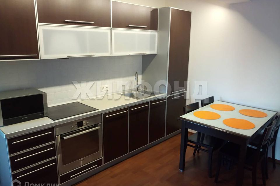 Продаётся 2-комнатная квартира, 61.7 м²