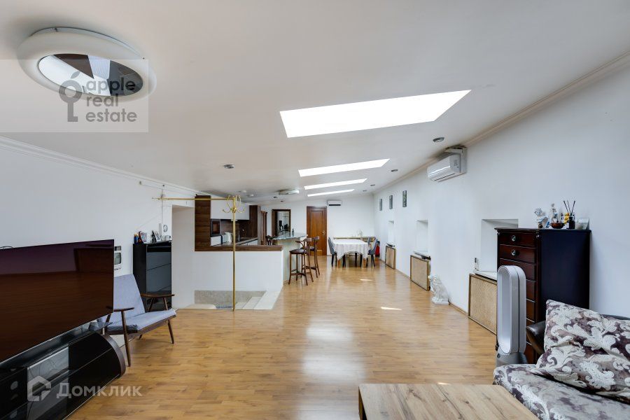 Продаётся 3-комнатная квартира, 111 м²