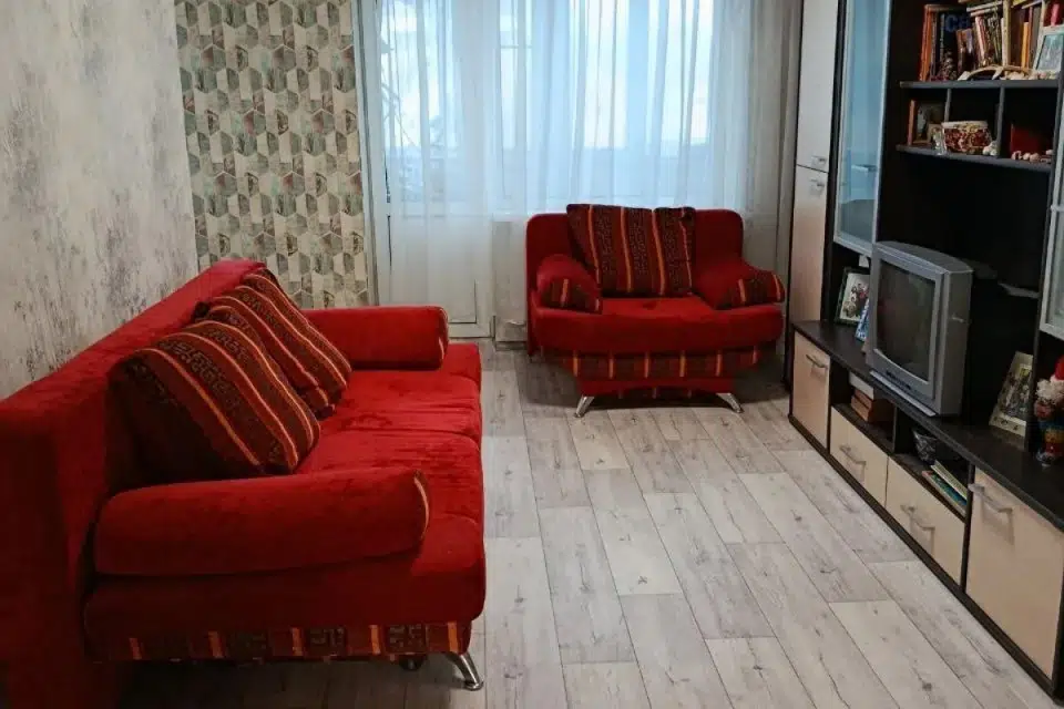 Продаётся 3-комнатная квартира, 60.5 м²