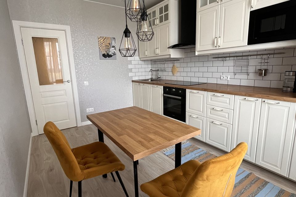 Сдаётся 2-комнатная квартира, 56.5 м²