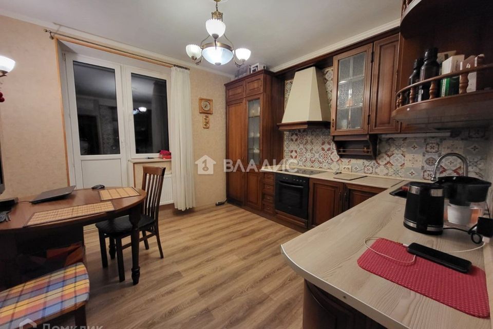 Продаётся 2-комнатная квартира, 72.4 м²