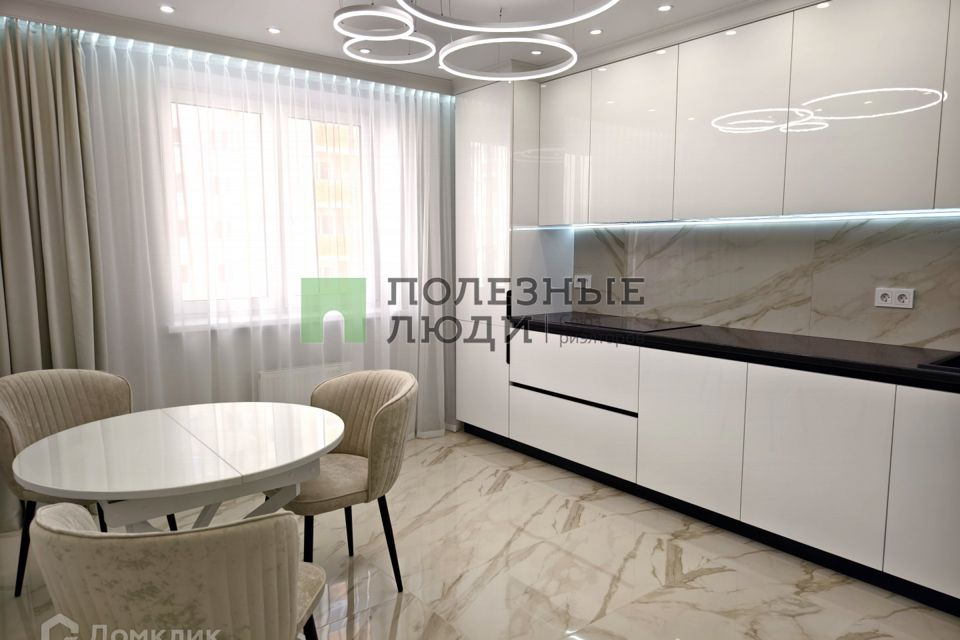 Продаётся 2-комнатная квартира, 55.6 м²