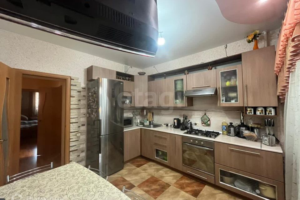 Продаётся 2-комнатная квартира, 66.4 м²